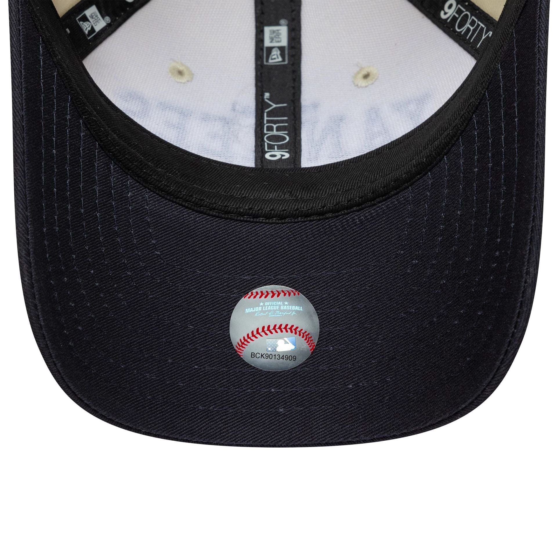 New York Yankees Youth MLB Wordmark Black 9FORTY M-Crown Cap