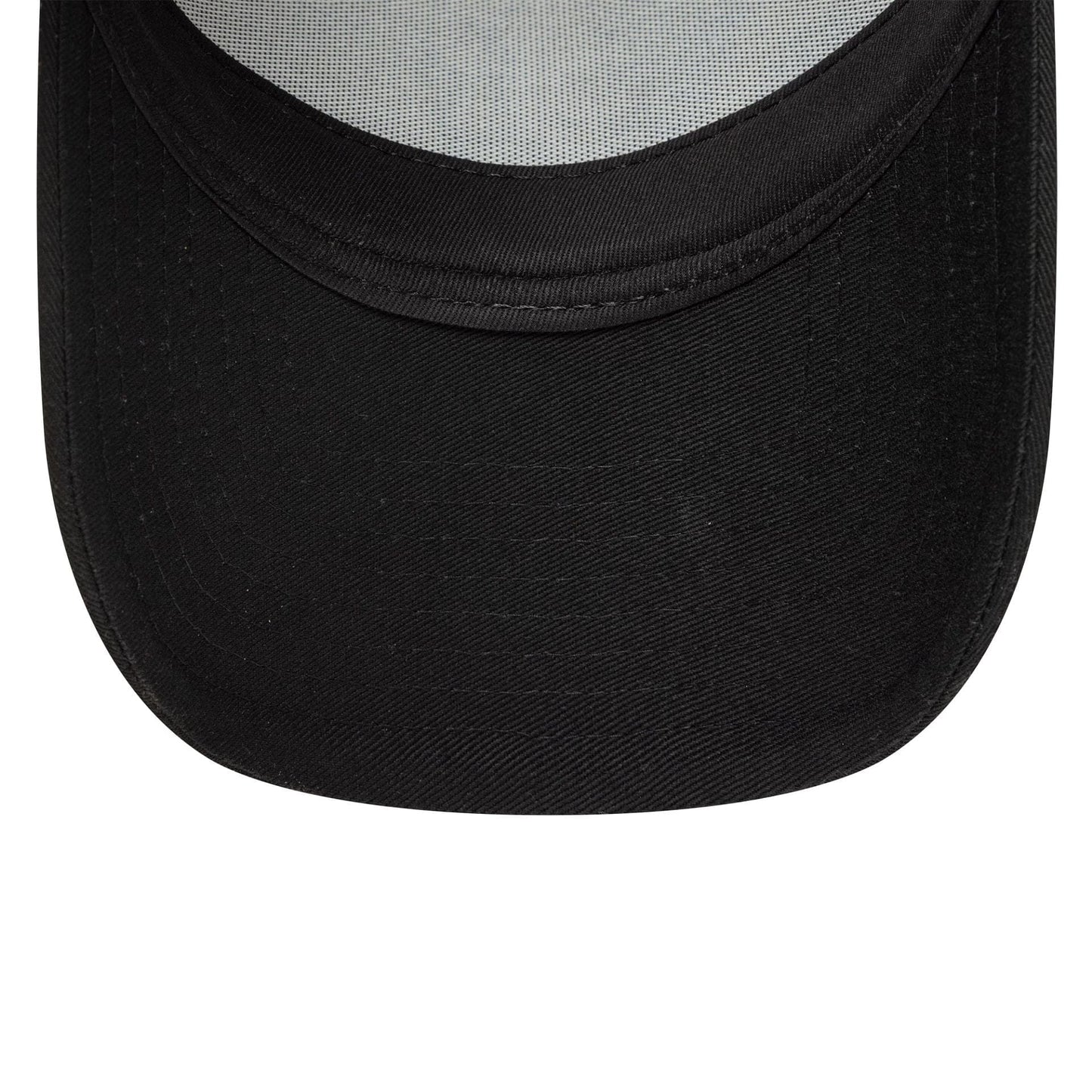 Chelsea FC Lion Crest Patch Black 9FORTY A-Frame Trucker Cap