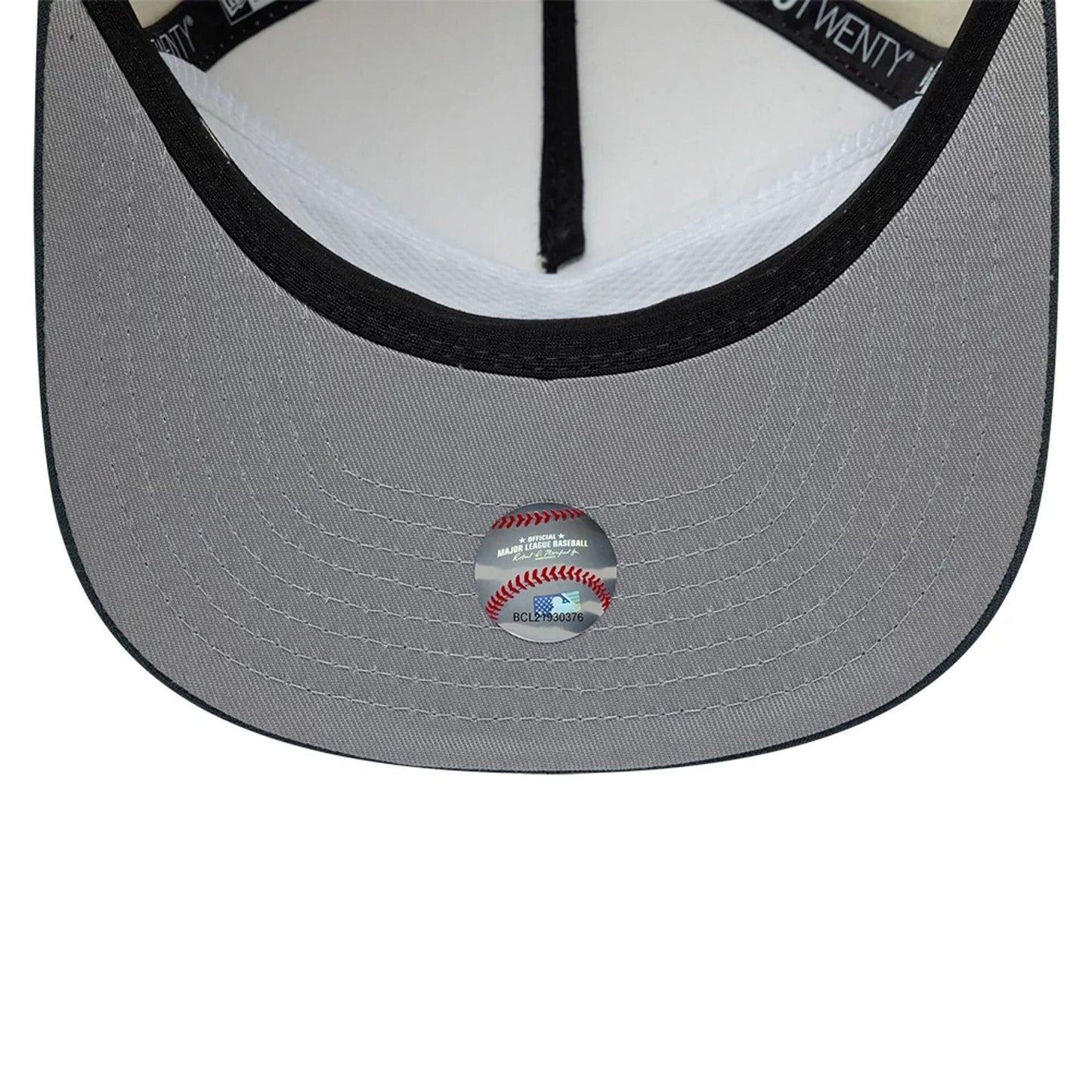 New York Yankees MLB Metallic Logo Cream 19TWENTY Adjustable Cap