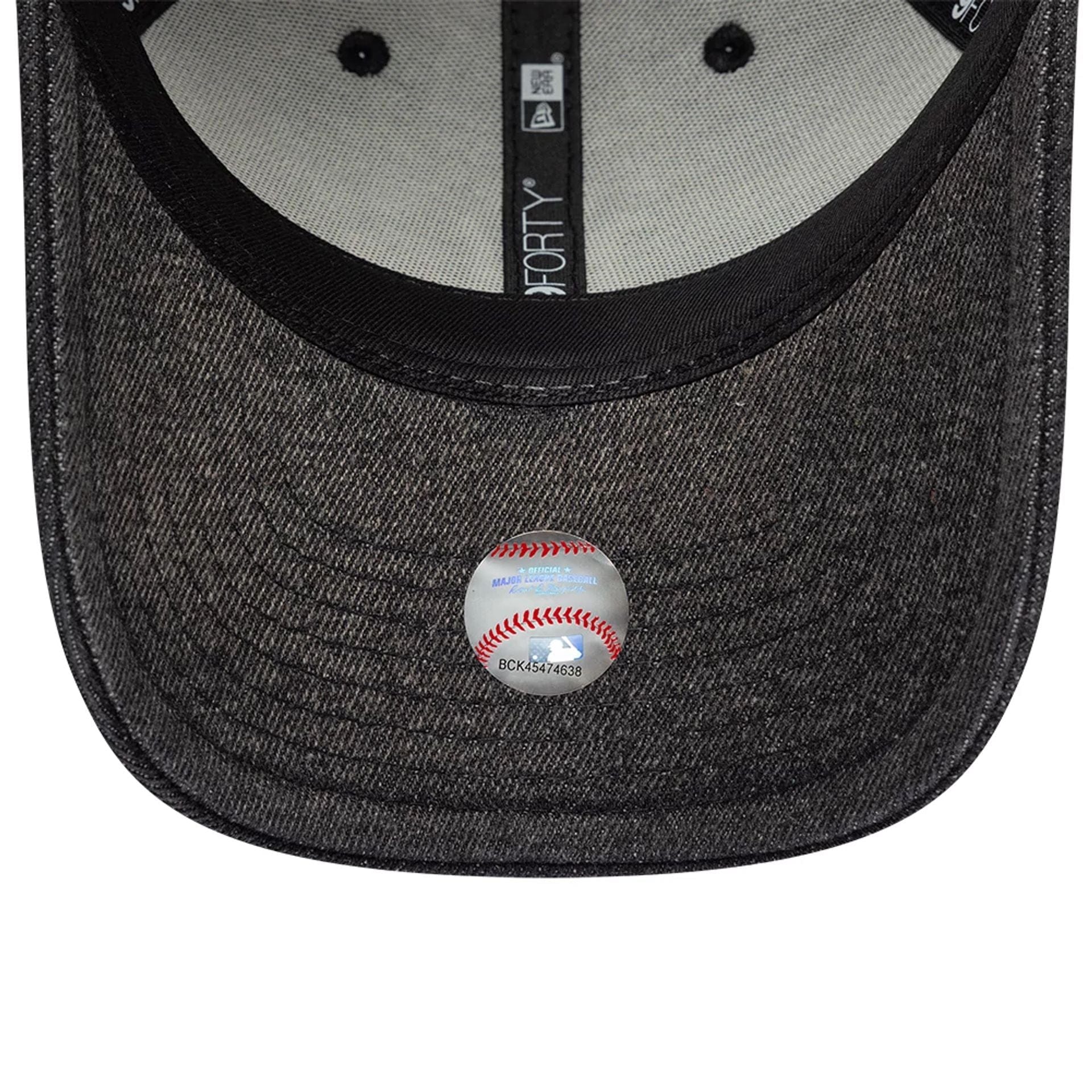 New York Yankees MLB Washed Denim Black 9FORTY Adjustable Cap