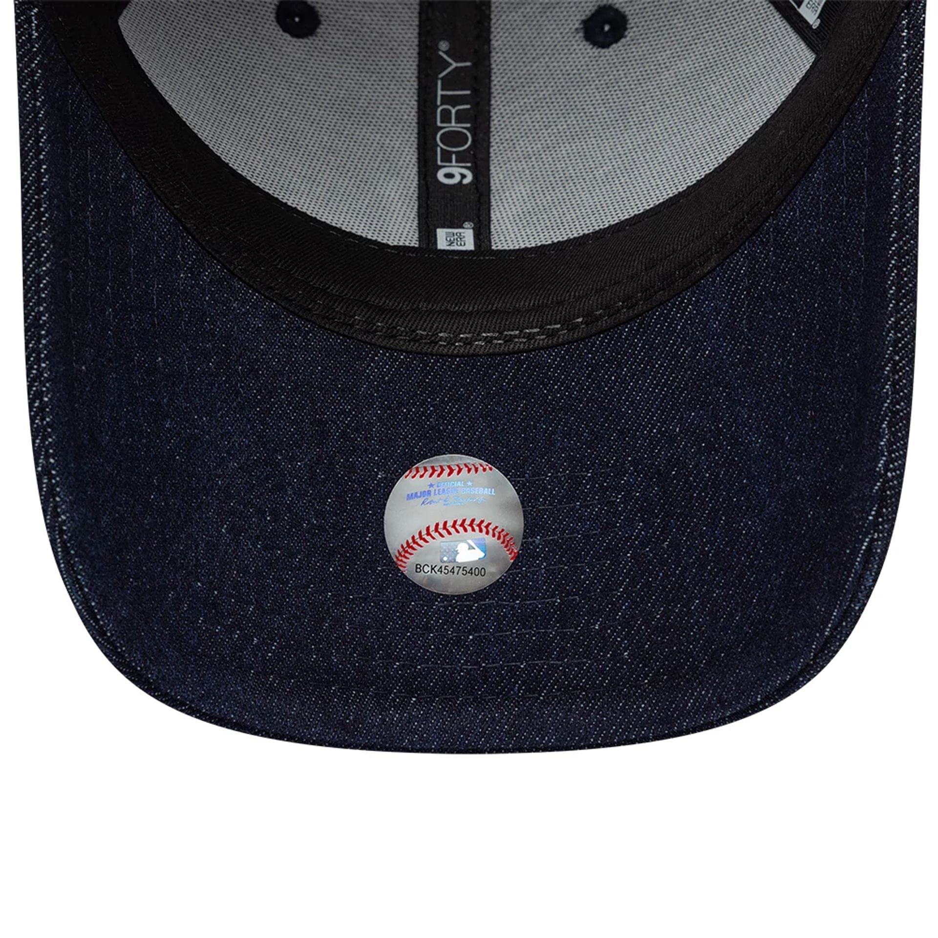 New York Yankees MLB Denim Heart Navy 9FORTY Adjustable Cap