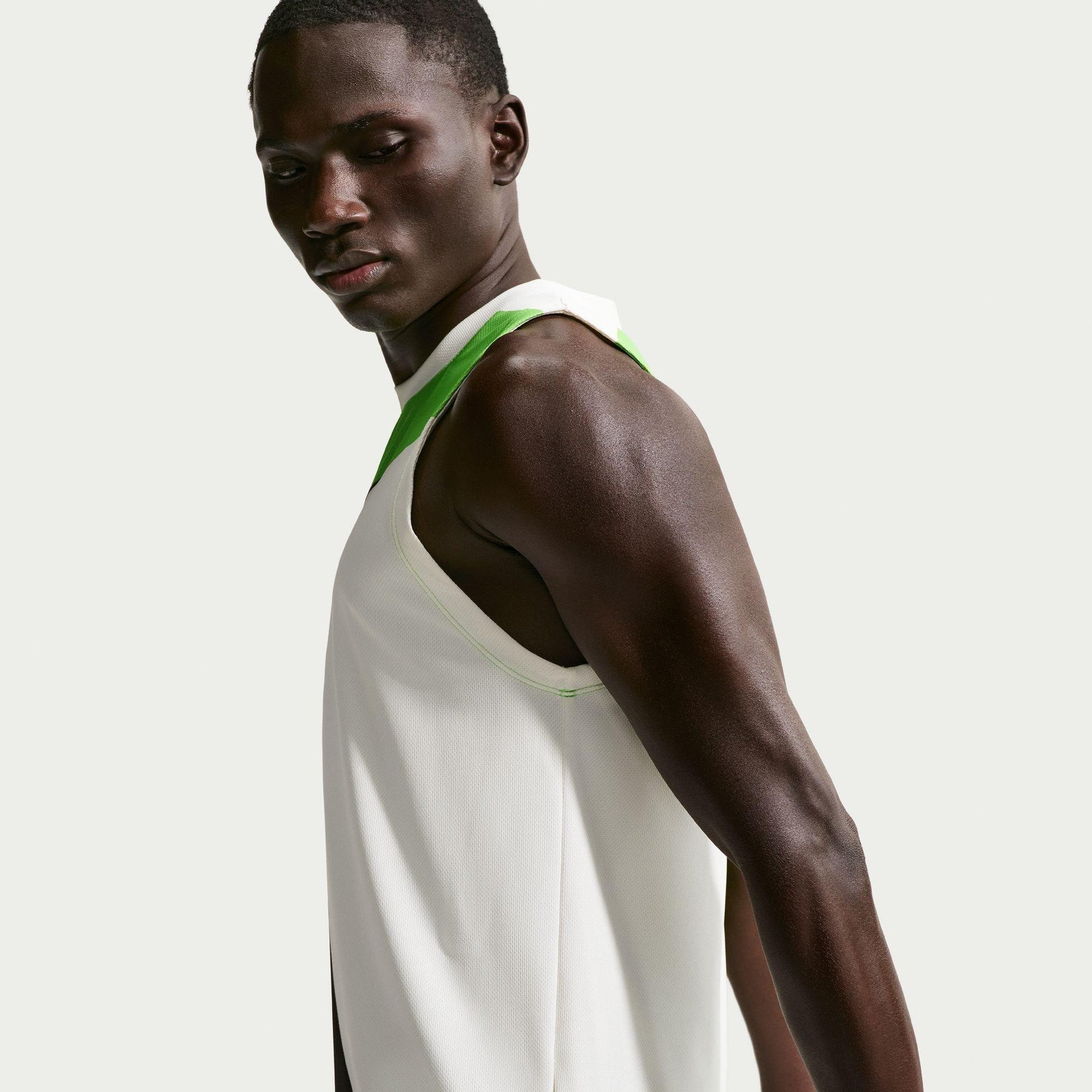 Nike Men's Short Sleeve Performance T-Shirt
