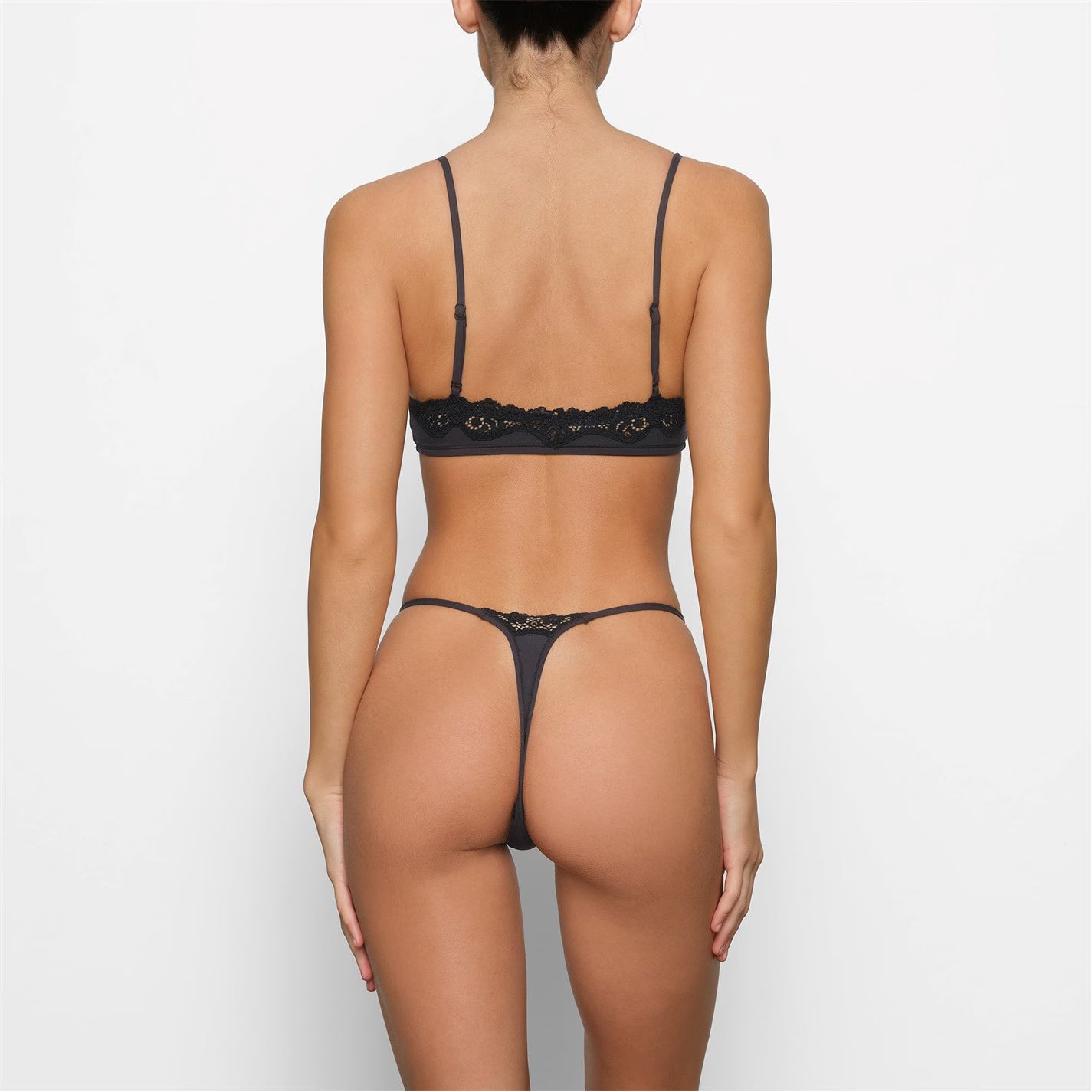 Womens Fits Everybody Lace Scoop Bralette