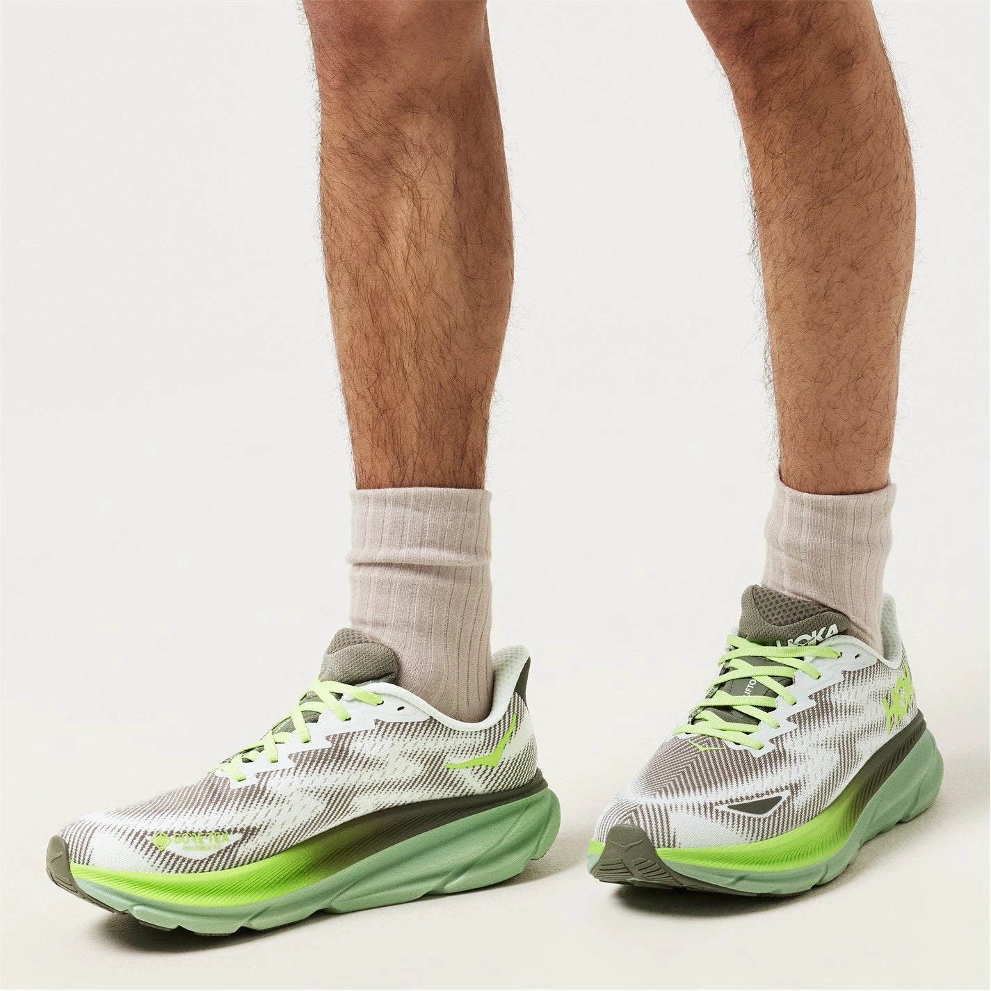 Mens Clifton 9 GORE-TEX Running Shoes