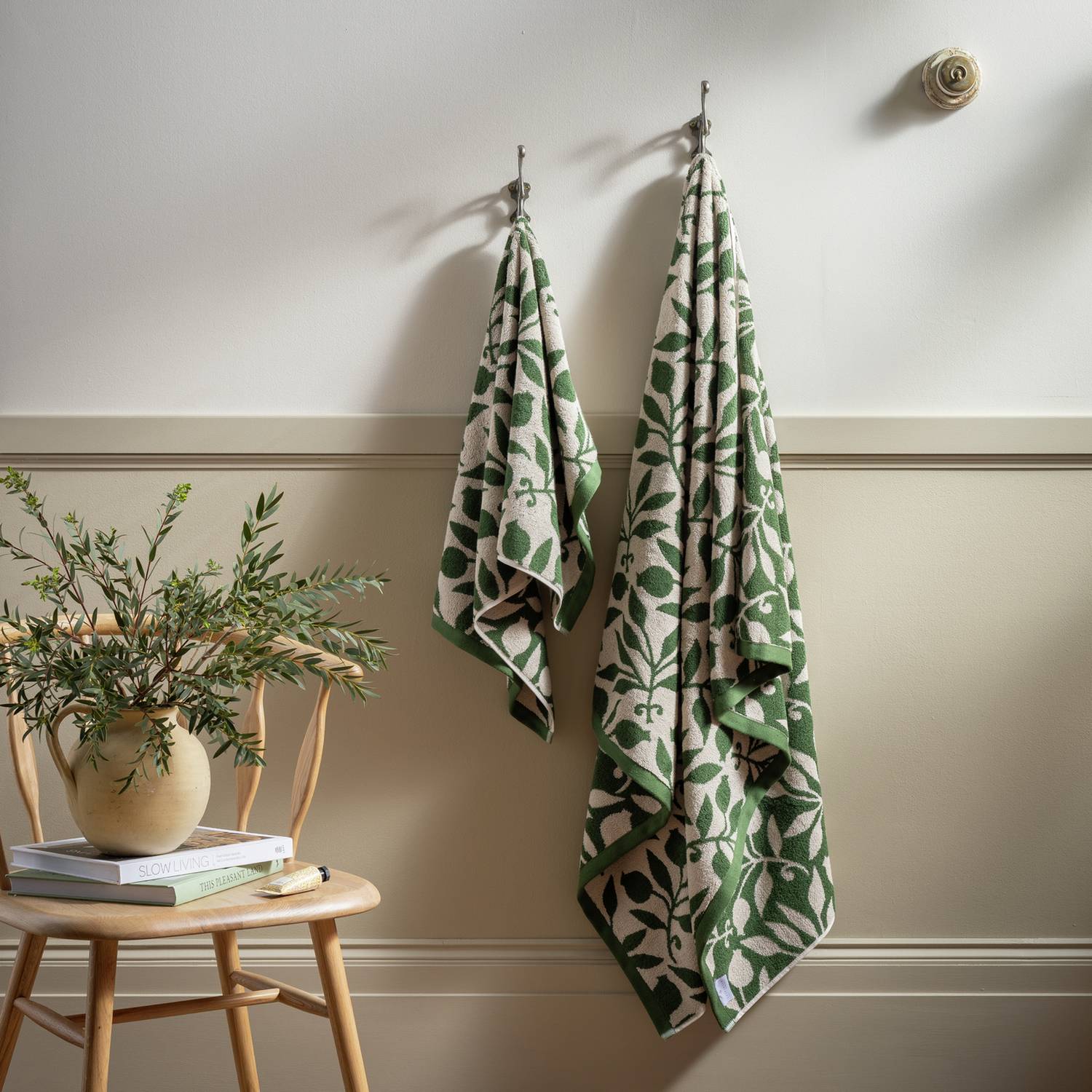 Habitat x Morris & Co. Rosehip Bath Sheet - Green -150x100cm