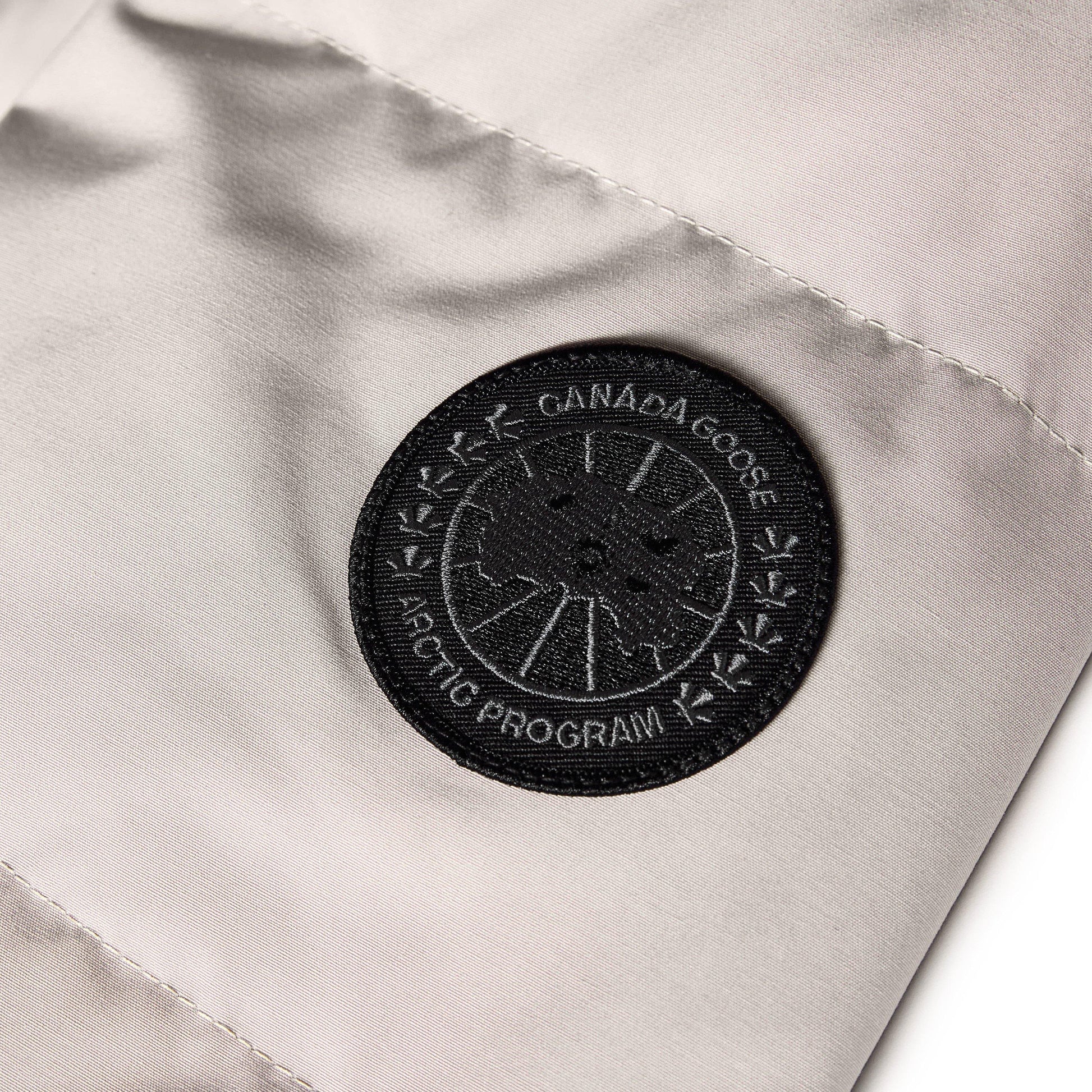 Canada Goose Women's Shelburne Water Resistant Arctic Tech Duck Down Mid-Length Hooded Parka