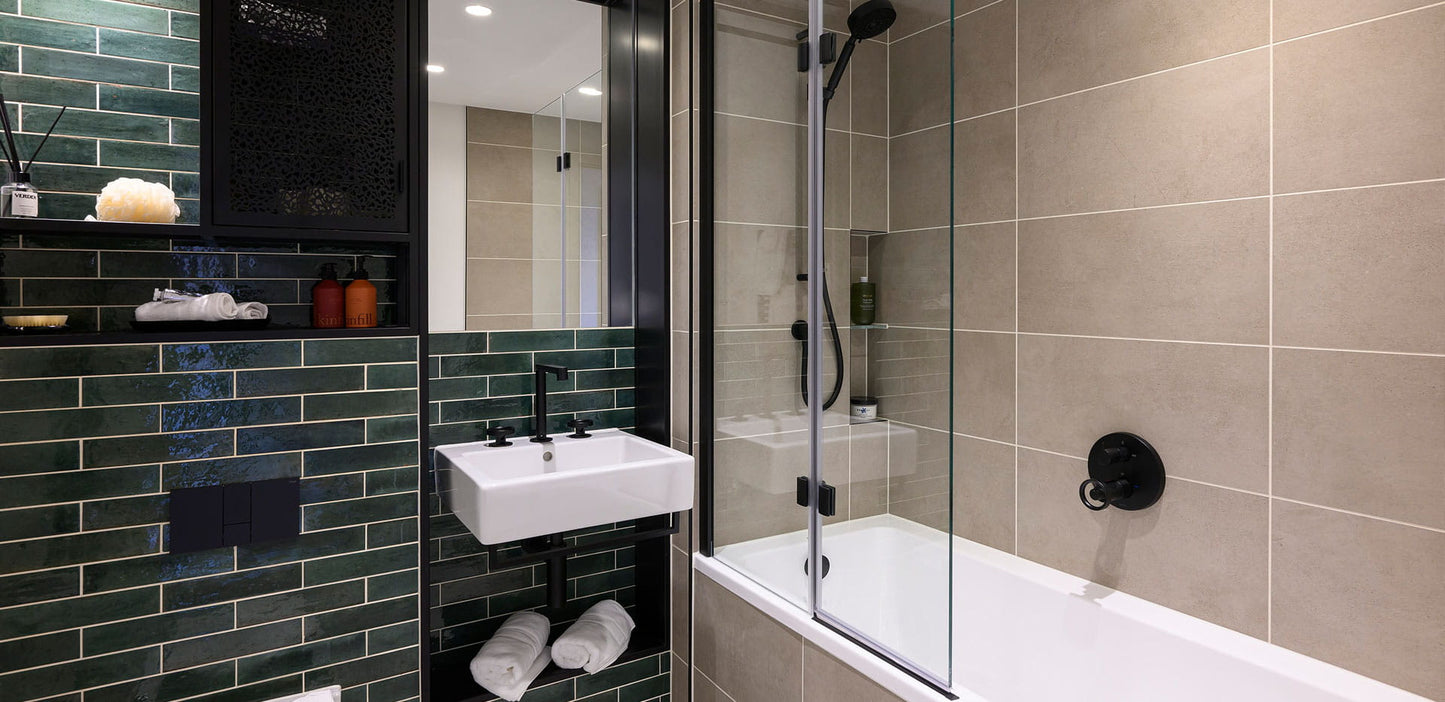 Heron Wharf — New Build 1-2-3 Bedroom Homes — Wellness Amenities — Zone 2 and 3 Canary Wharf London