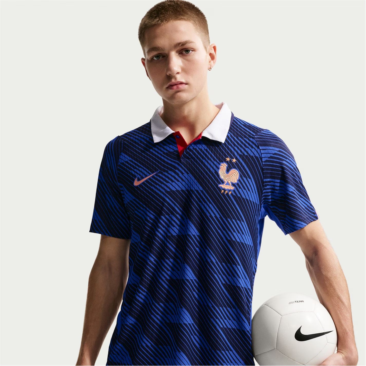 Nike Men's France 2026 Football Shirt