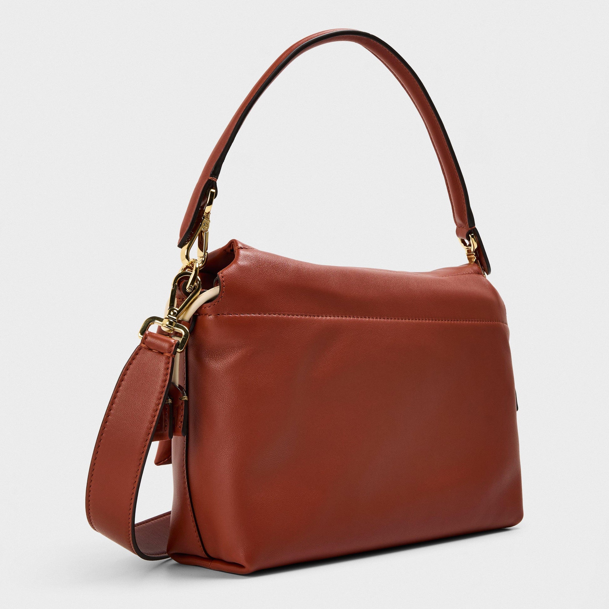 Fendi Womens Medium Mamma Baguette