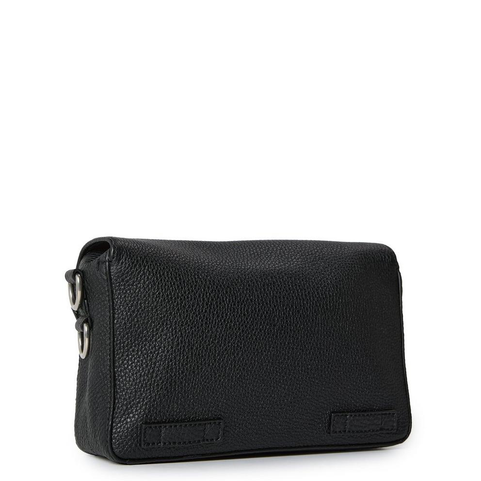Fendi Fendi Flow Messenger Sn64