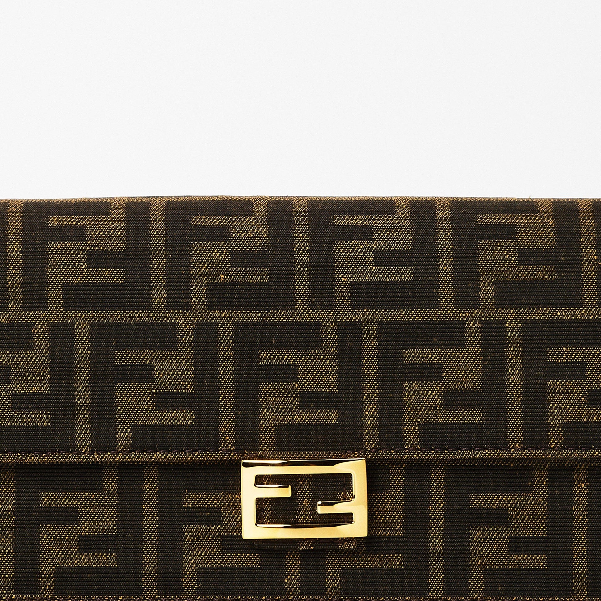 Fendi Wallet on Chain Baguette