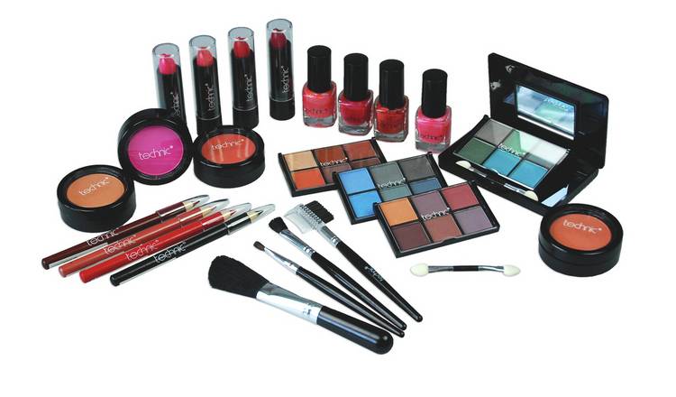 Technic Large 28 Piece Beauty Case with Makeup