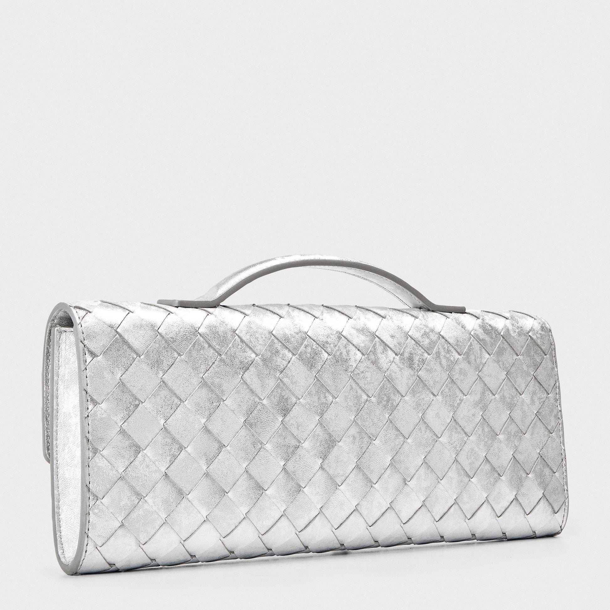 Bottega Veneta Womens Andiamo Clutch