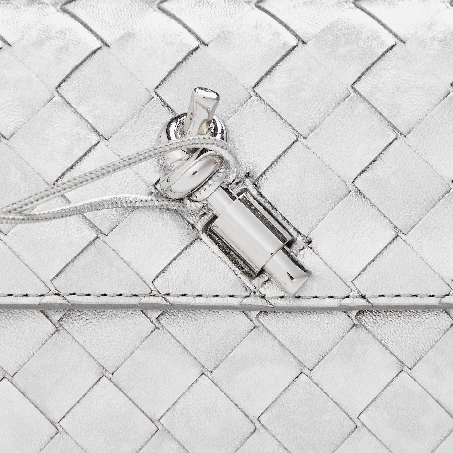 Bottega Veneta Womens Andiamo Clutch