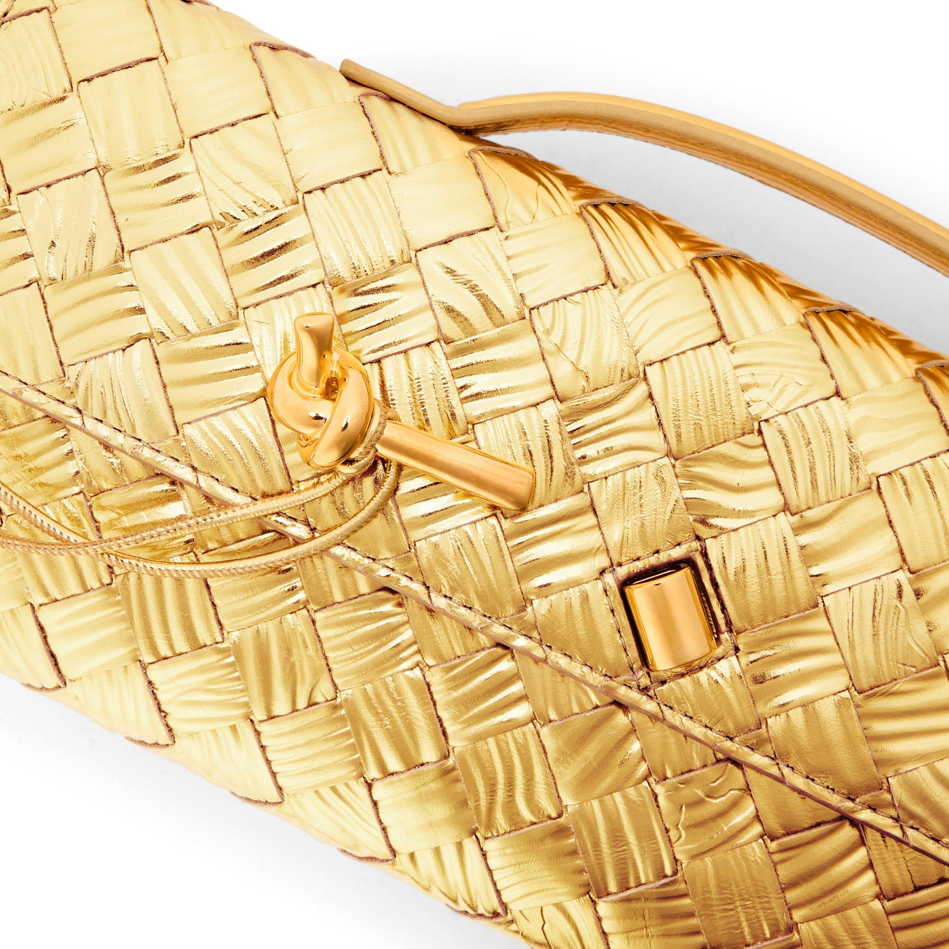 Bottega Veneta BV Andiamo Mtl Cltch Ld61