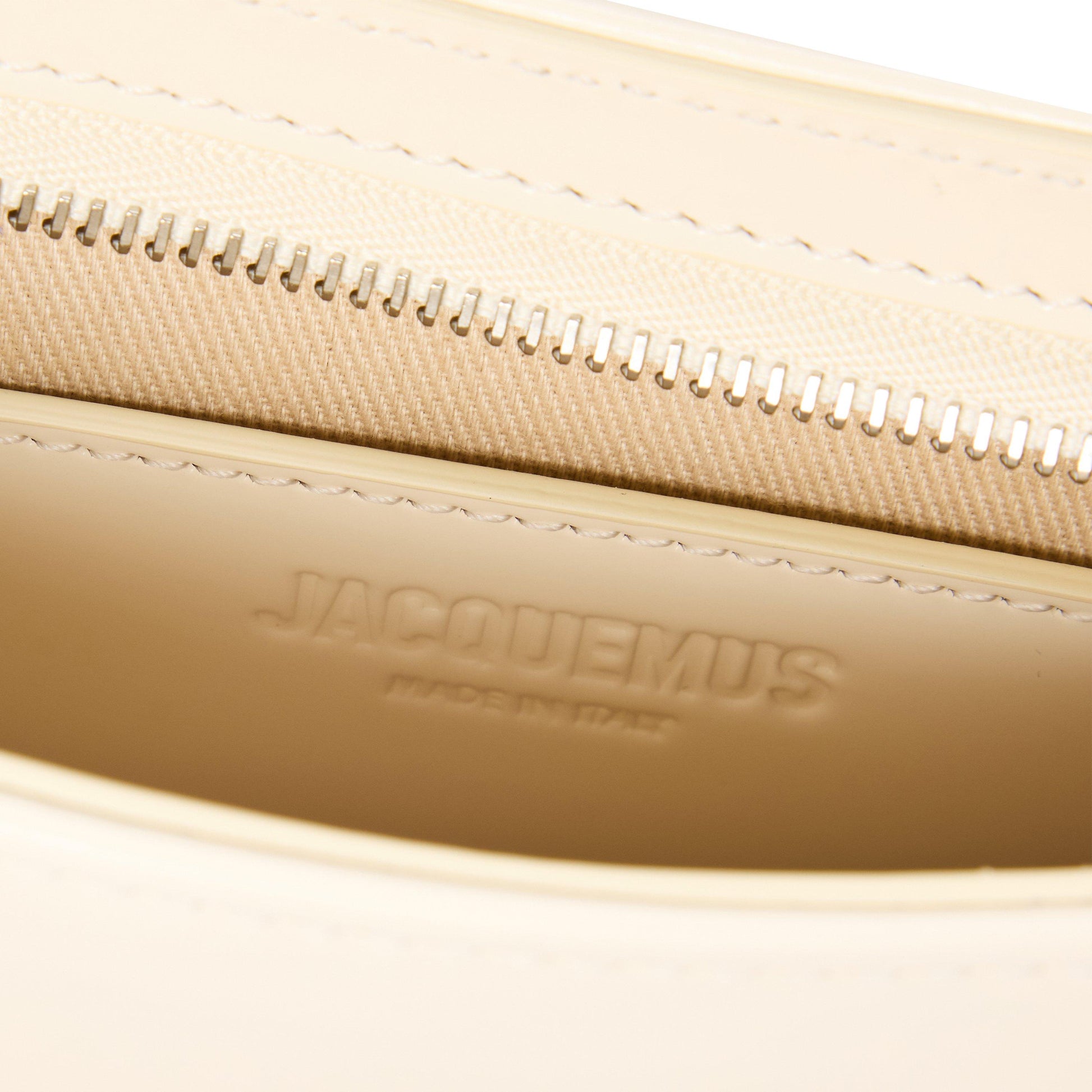 Jacquemus Womens Small Bisou Chain Bag