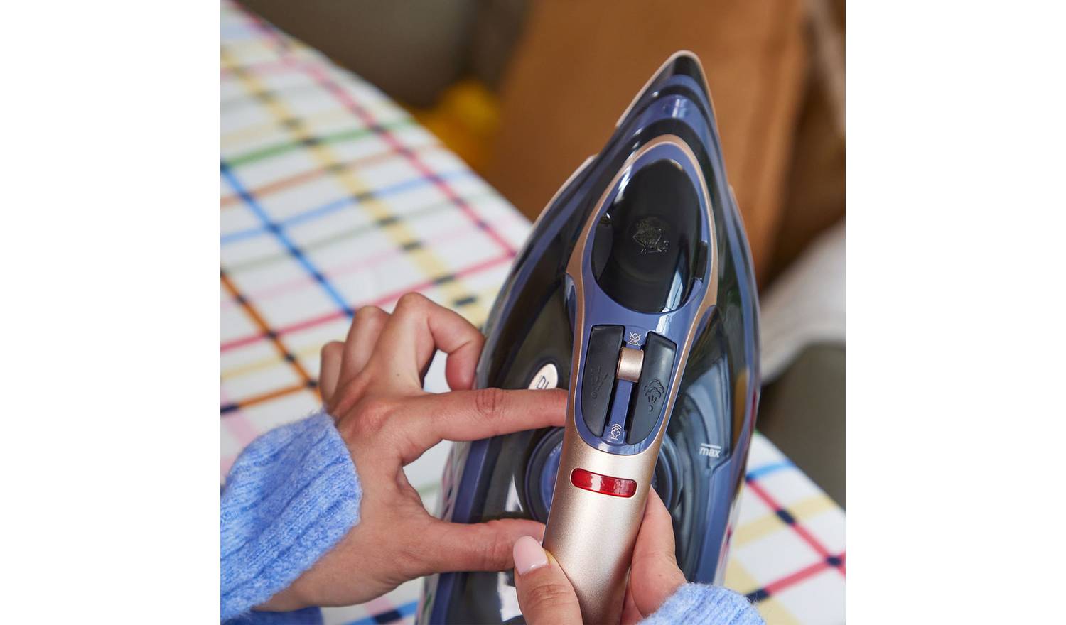 Russell Hobbs Powersteam Ultra Pro Iron 28630