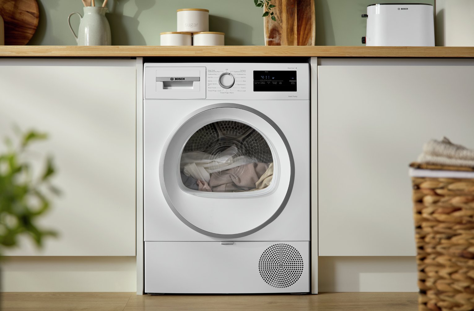 Bosch WTH85226GB 8kg Heat Pump Tumble Dryer - White