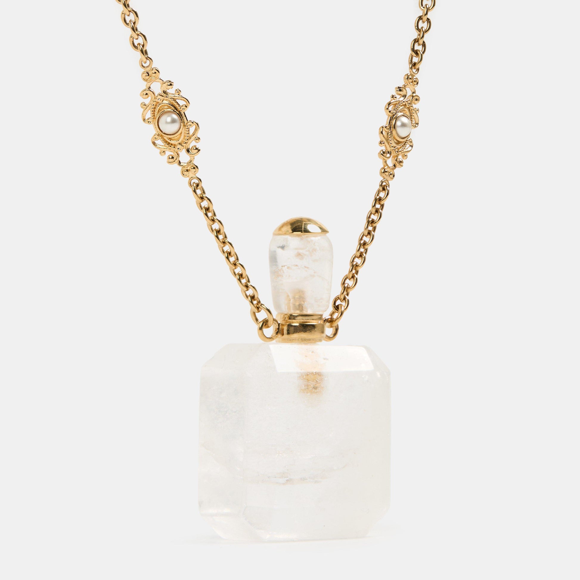 Chloe Womens Elixir Pendant Necklace