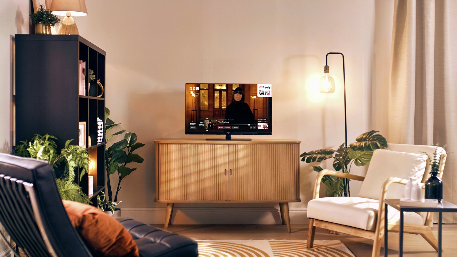 Bush 32Inch 32FT25CB Smart FHD HDR LED Freely TV
