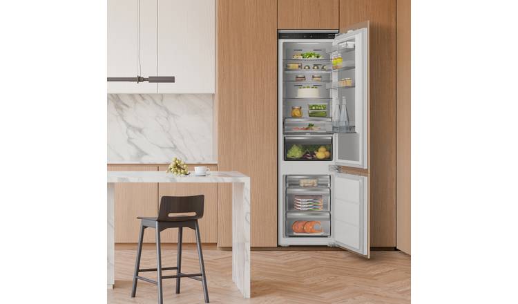 Hisense RB5B280SSWC Integrated Fridge Freezer - White