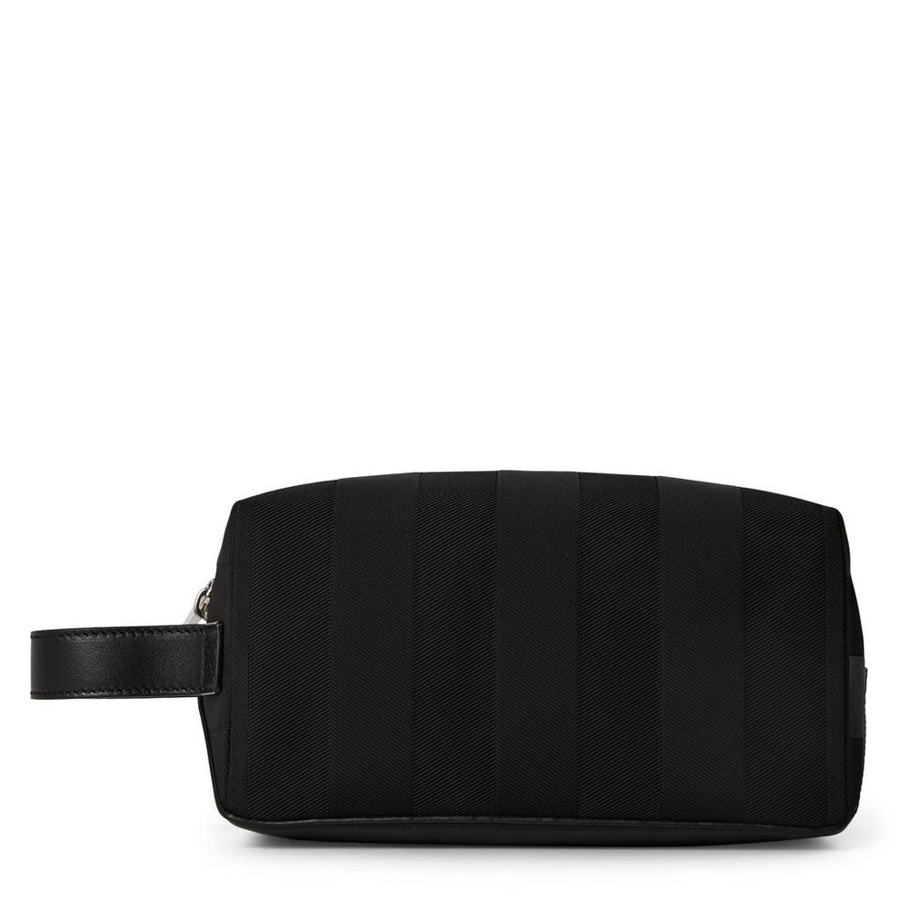 Fendi Fendi Washbag Sn63