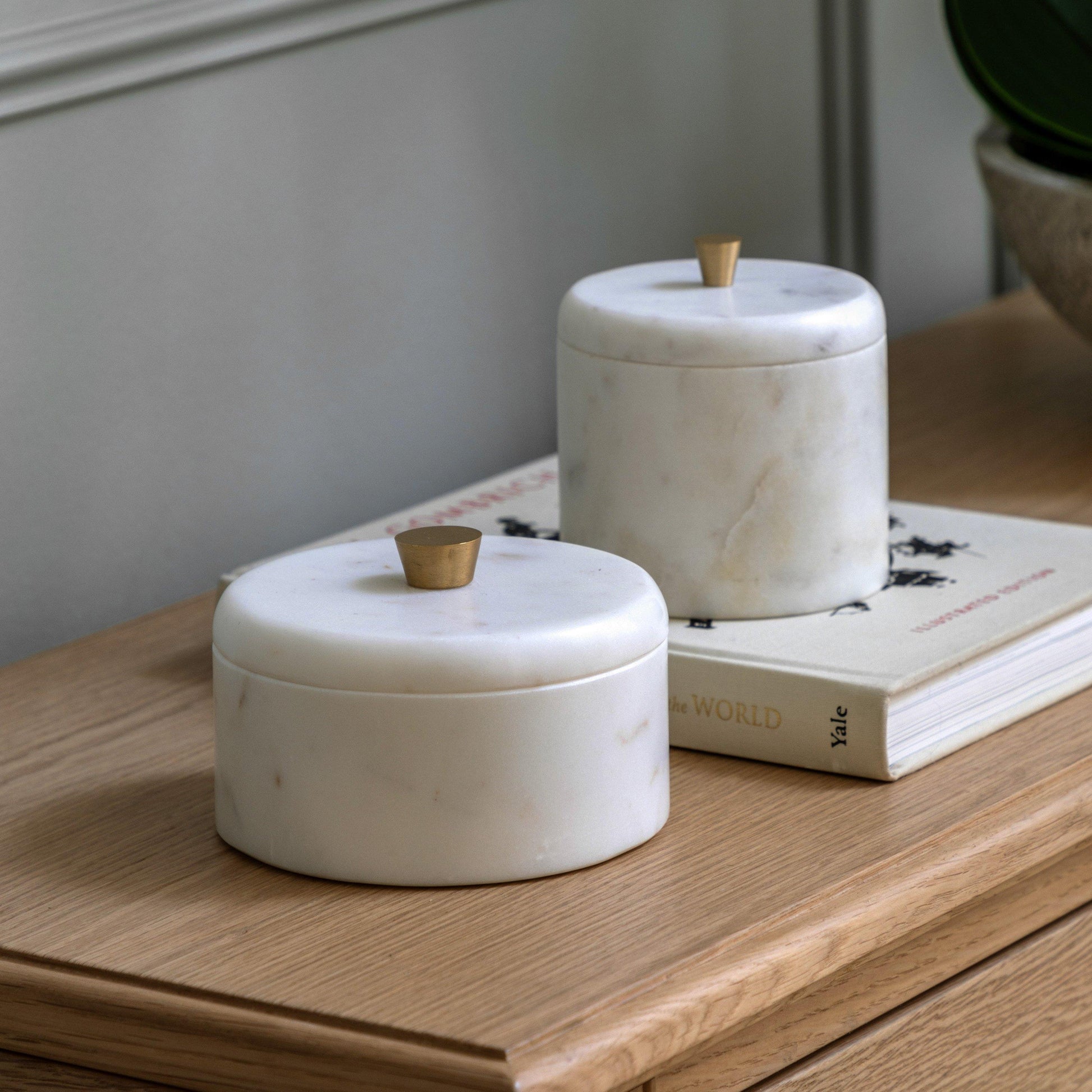 Gallery Veta Marble Rounded Box White
