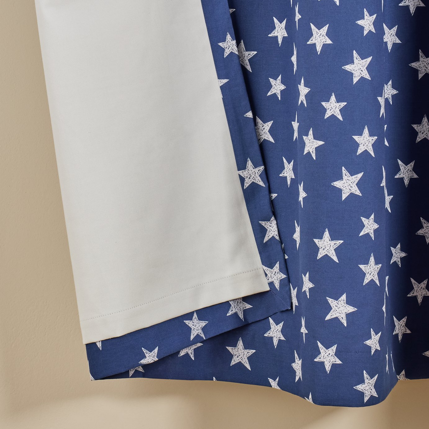 Argos Home Kids Blackout Star Eyelet Curtains - Blue - 168x137cm