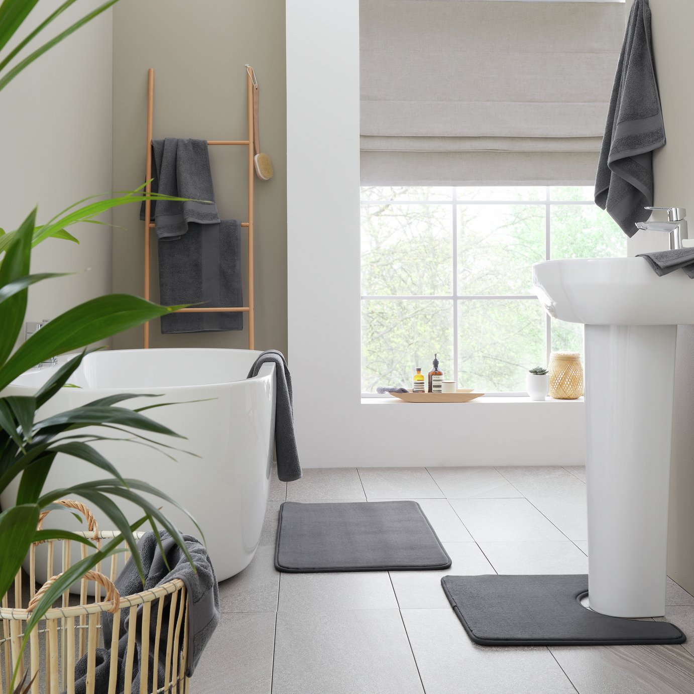 Catherine Lansfield Anti Bacterial Towel Bale - Charcoal