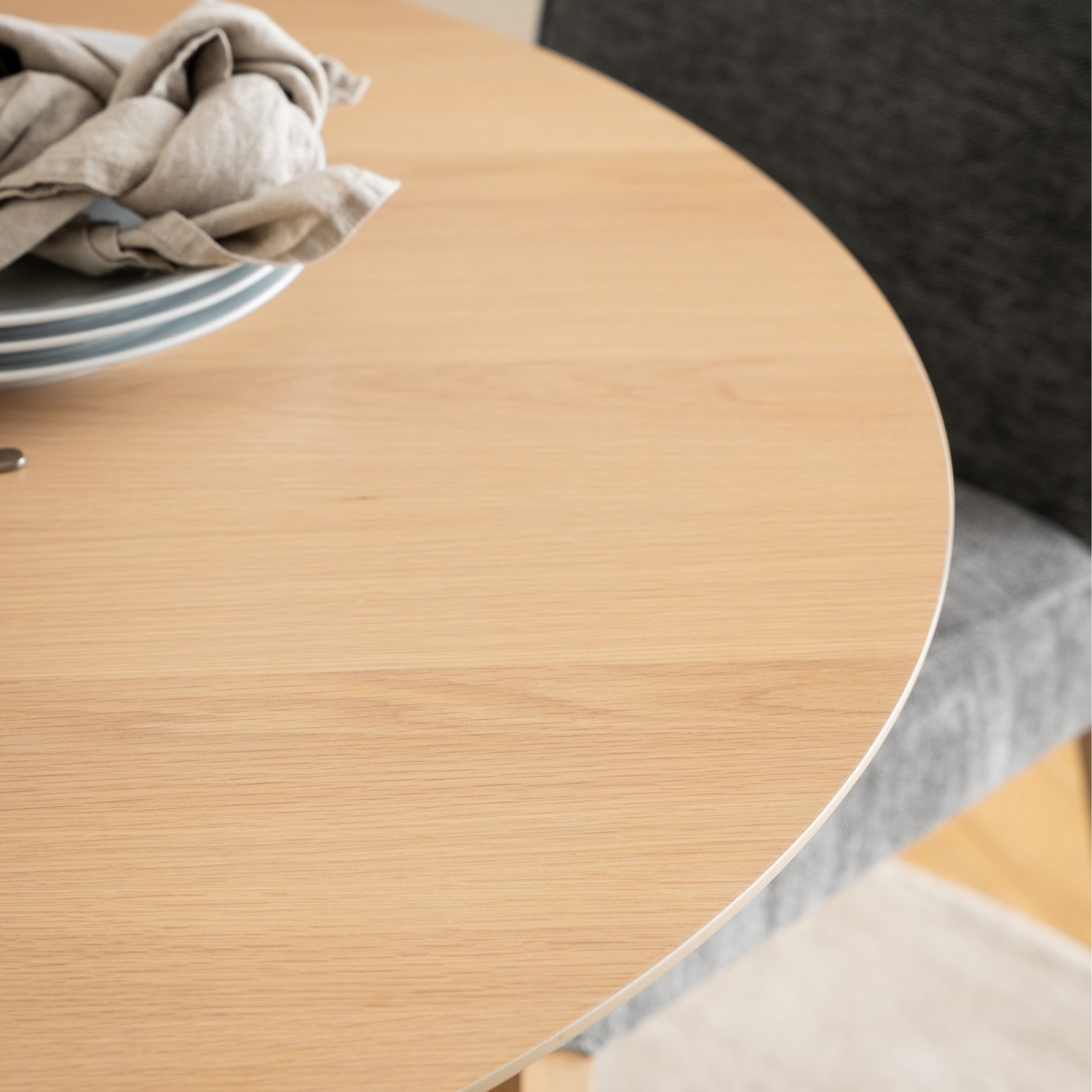 Furniture To Go Duncan 4 Seater Round Dining Table - Natural