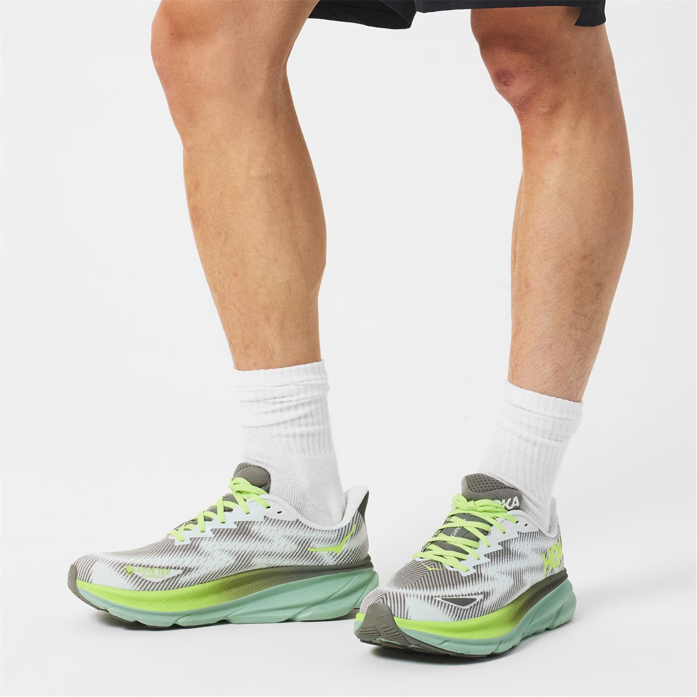 Mens Clifton 9 GORE-TEX Running Shoes