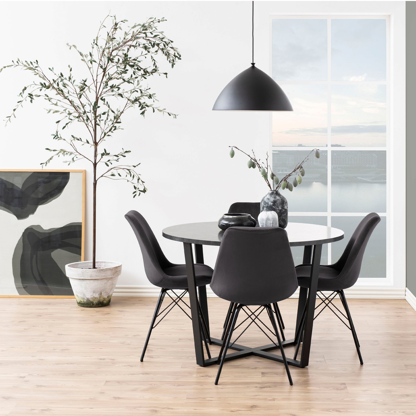Furniture To Go Amble 4 Seater Round Dining Table - Black