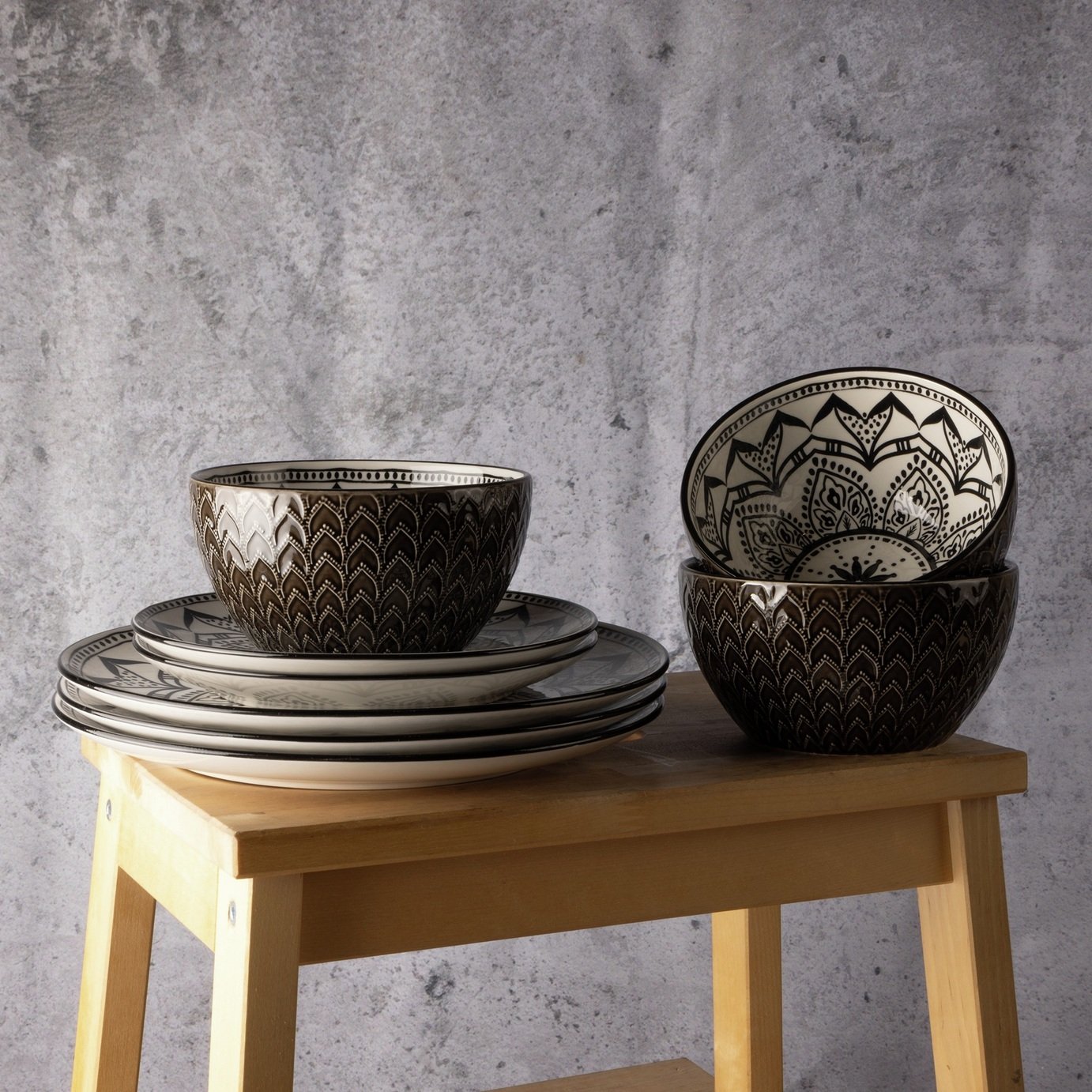 Code Maison 12 Piece Ceramic Inari Dinner Set - Black