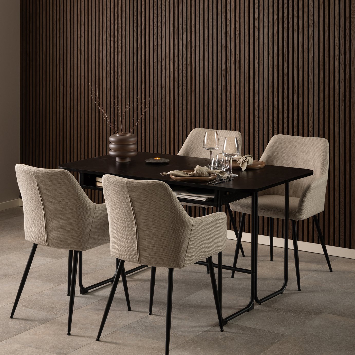 Furniture To Go Darlington Ext 4 Seater Dining Table - Black