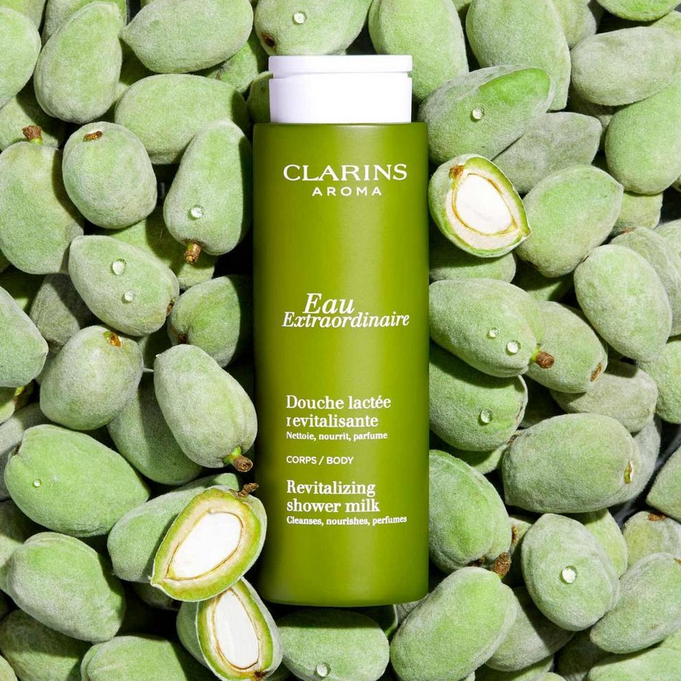 Clarins Eau Extraordinaire Revitalizing Shower Milk