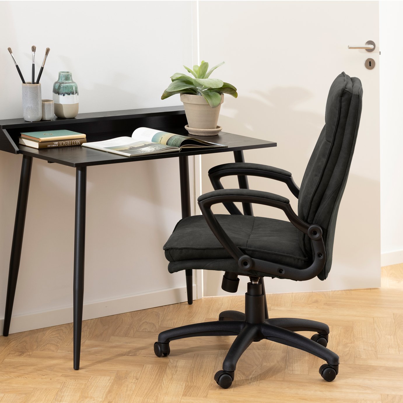 Furniture To Go Brad Faux Leather Office Chair - Black