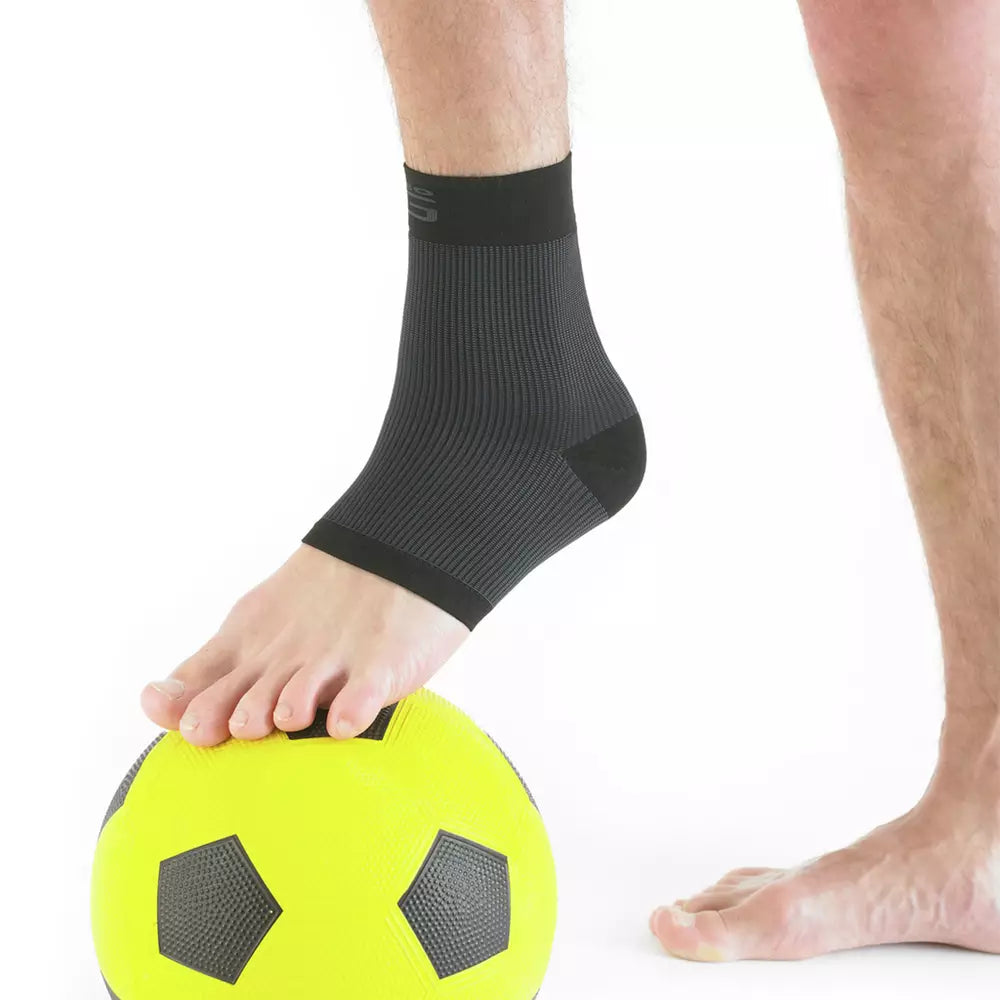 Neo G Airflow Ankle Support - Medium