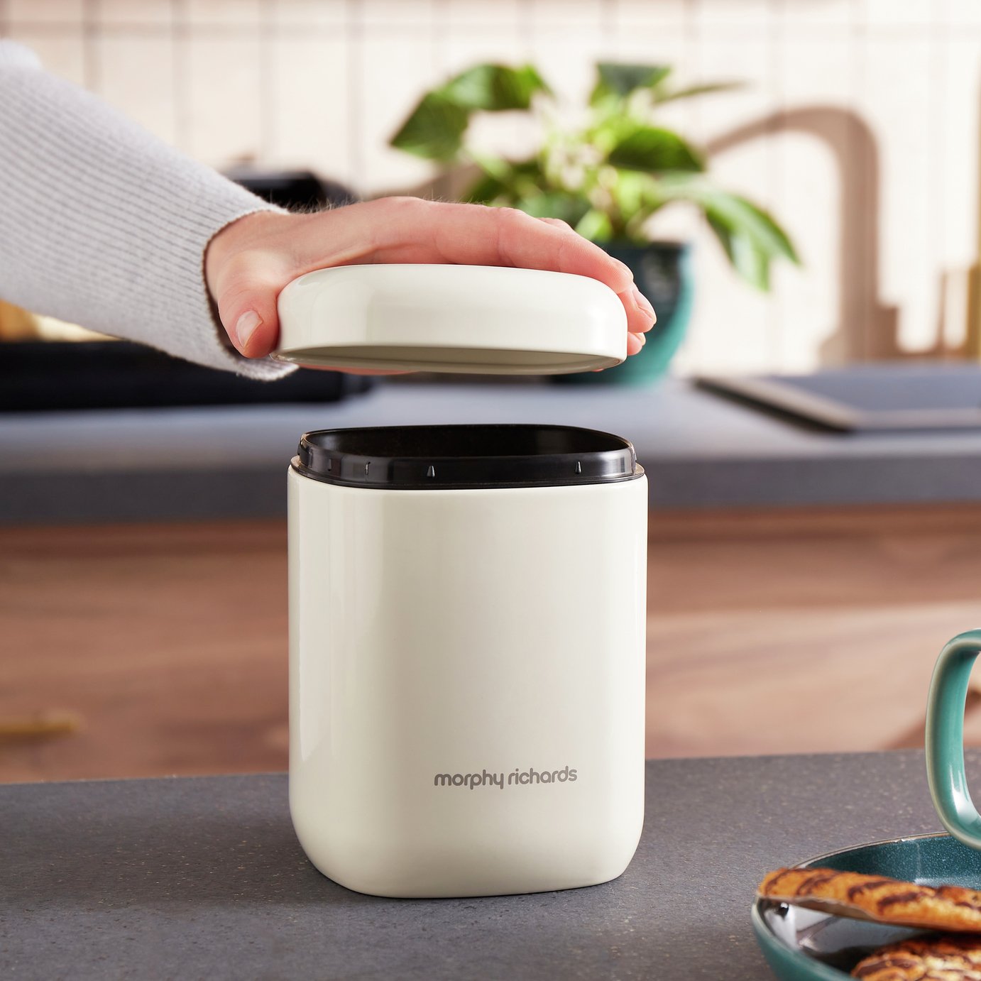 Morphy Richards Set of 3 Canisters - Cream