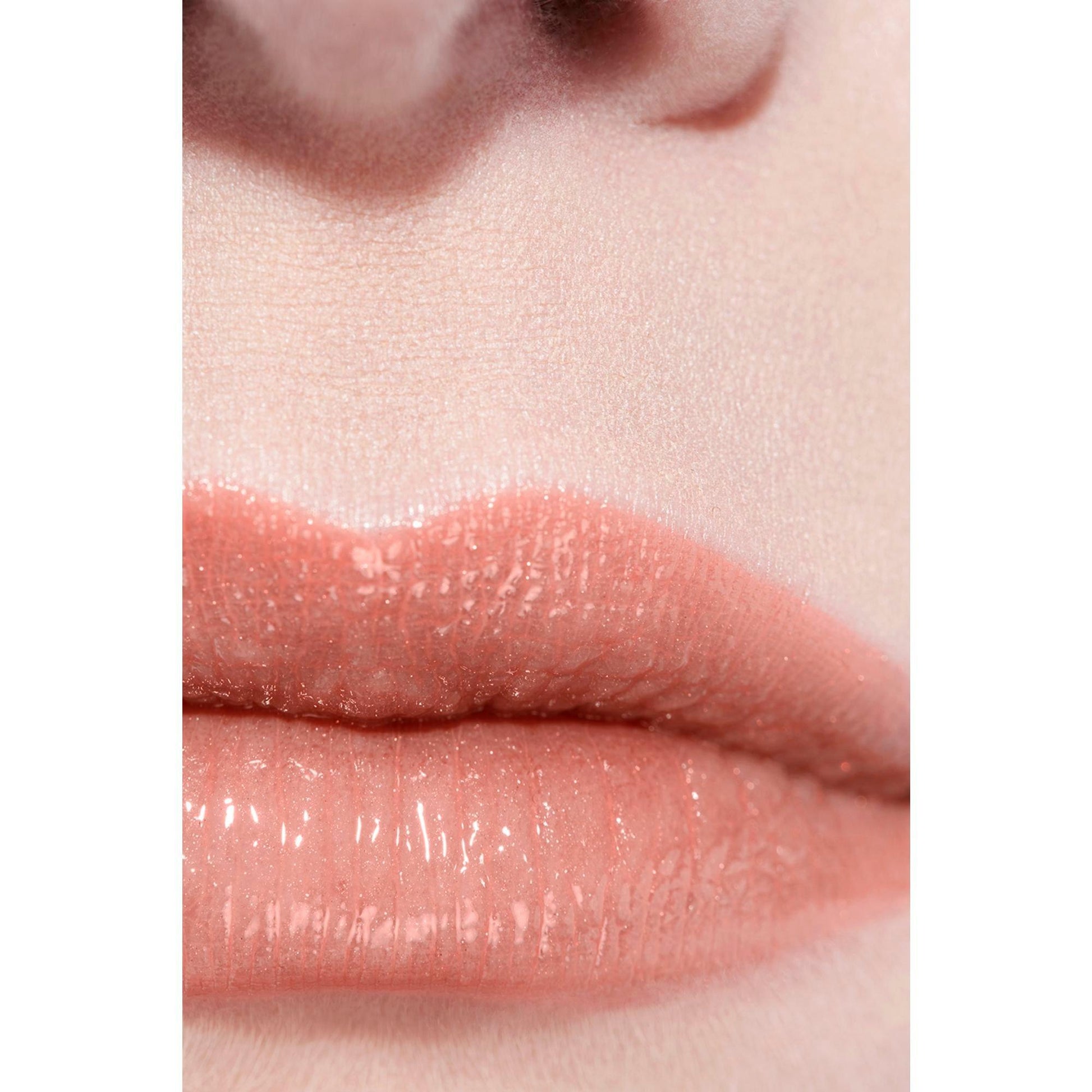 CHANEL ROUGE COCO BAUME – SHINE HYDRATING BEAUTIFYING TINTED LIP BALM – BUILDABLE COLOUR