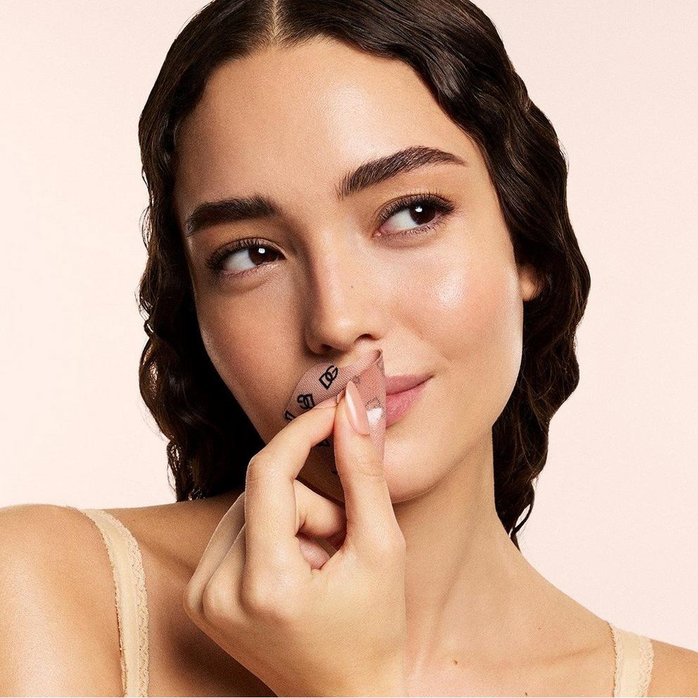 Dolce and Gabbana DG B NouriKissPtlLip Ld00