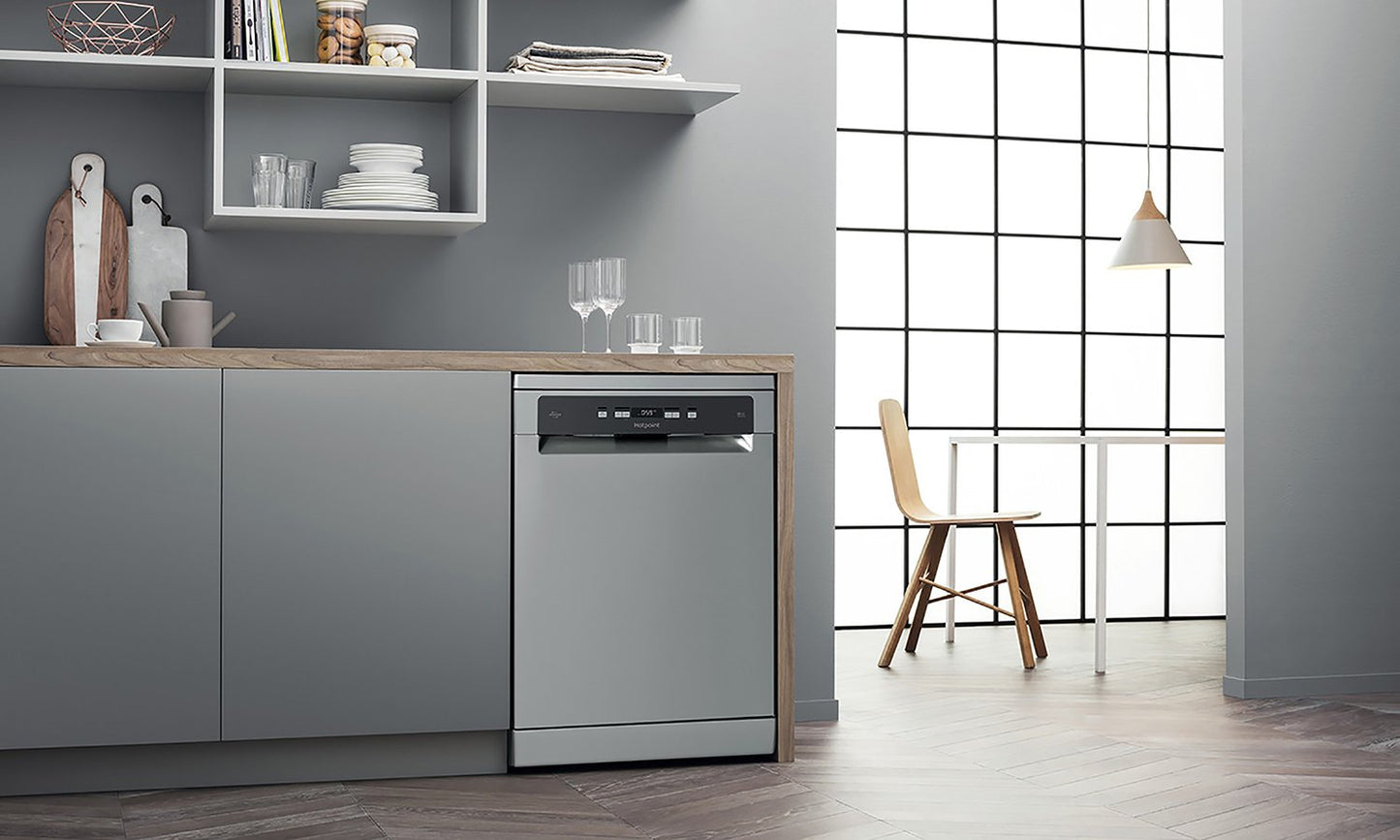 Hotpoint HFC 3C26 WC X UK Full Size Dishwasher - Silver