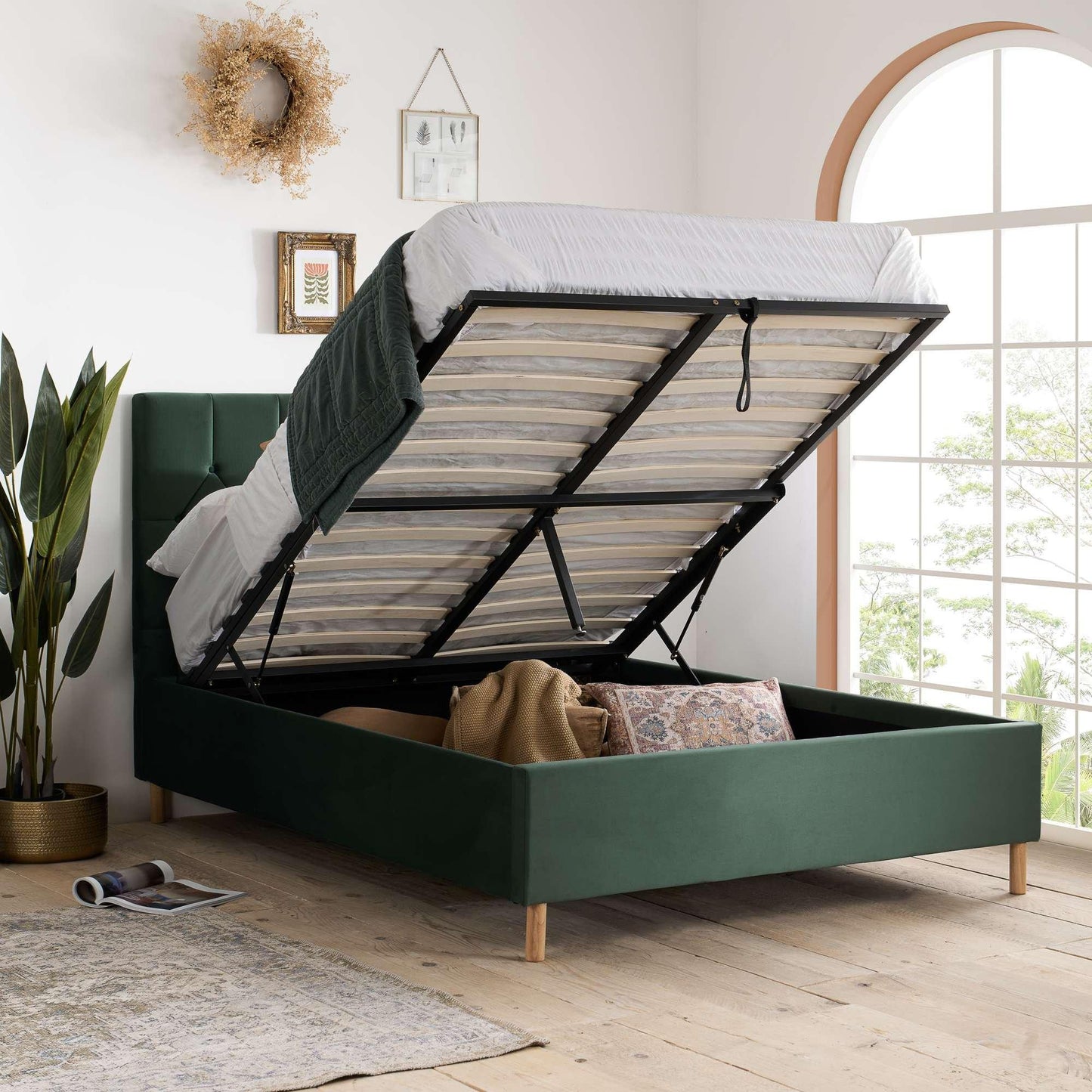 Birlea Loxley Ottoman Bed