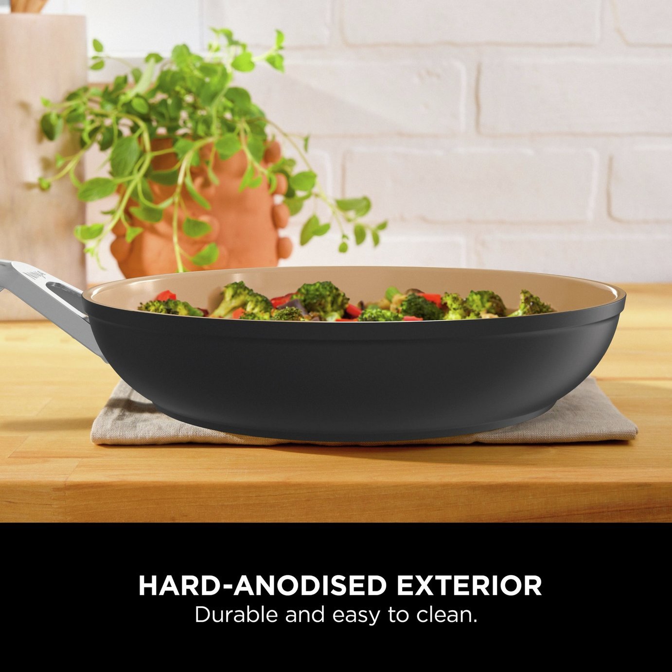 Ninja 28cm Extended Life Ceramic Aluminium Frying Pan