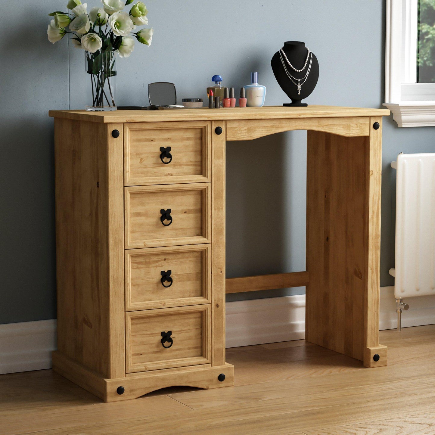 Lassic Vida Designs Corona Dressing Table