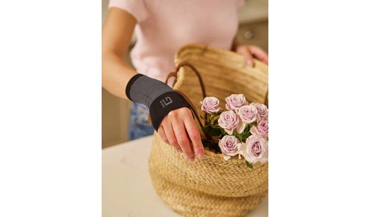Neo G Airflow Wrist & Thumb Support - Medium