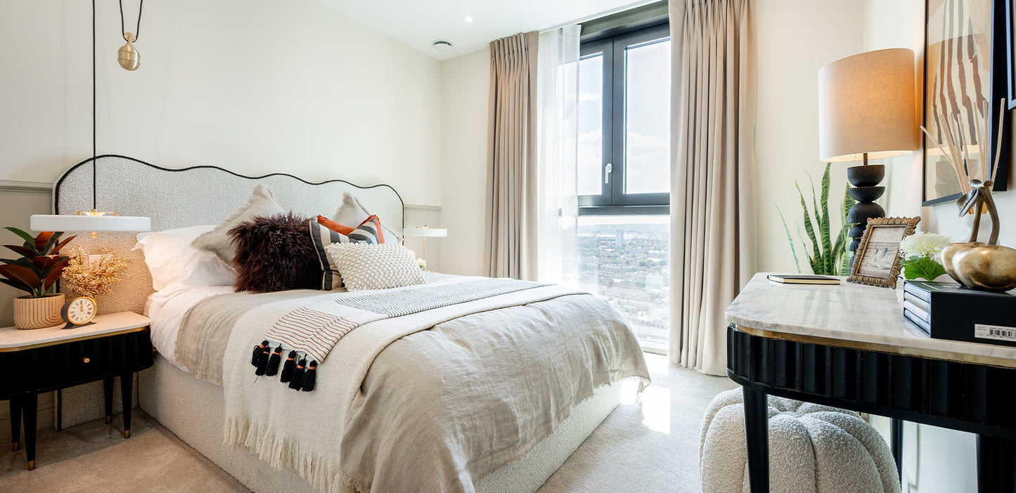 Twelvetrees Park  — Suite 1 2 and 3 Bedroom Ultra Luxury Homes — 24 Hr Concierge and World Class Amenities — West Ham London — E16