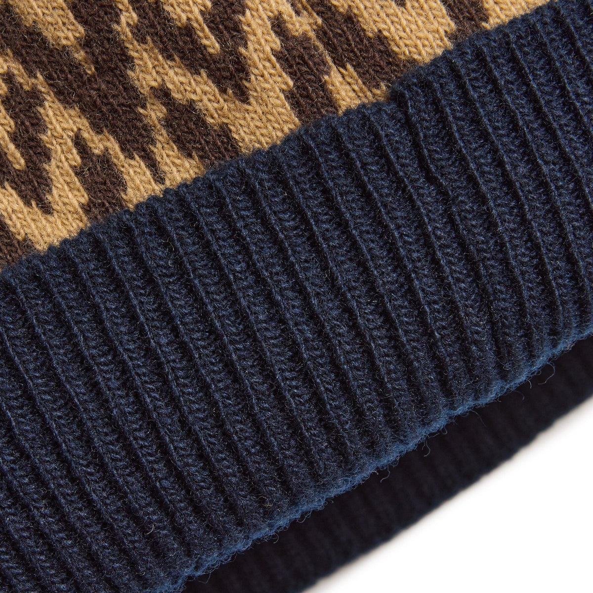 Valentino Garavani Val Knitted Beanie Sn64