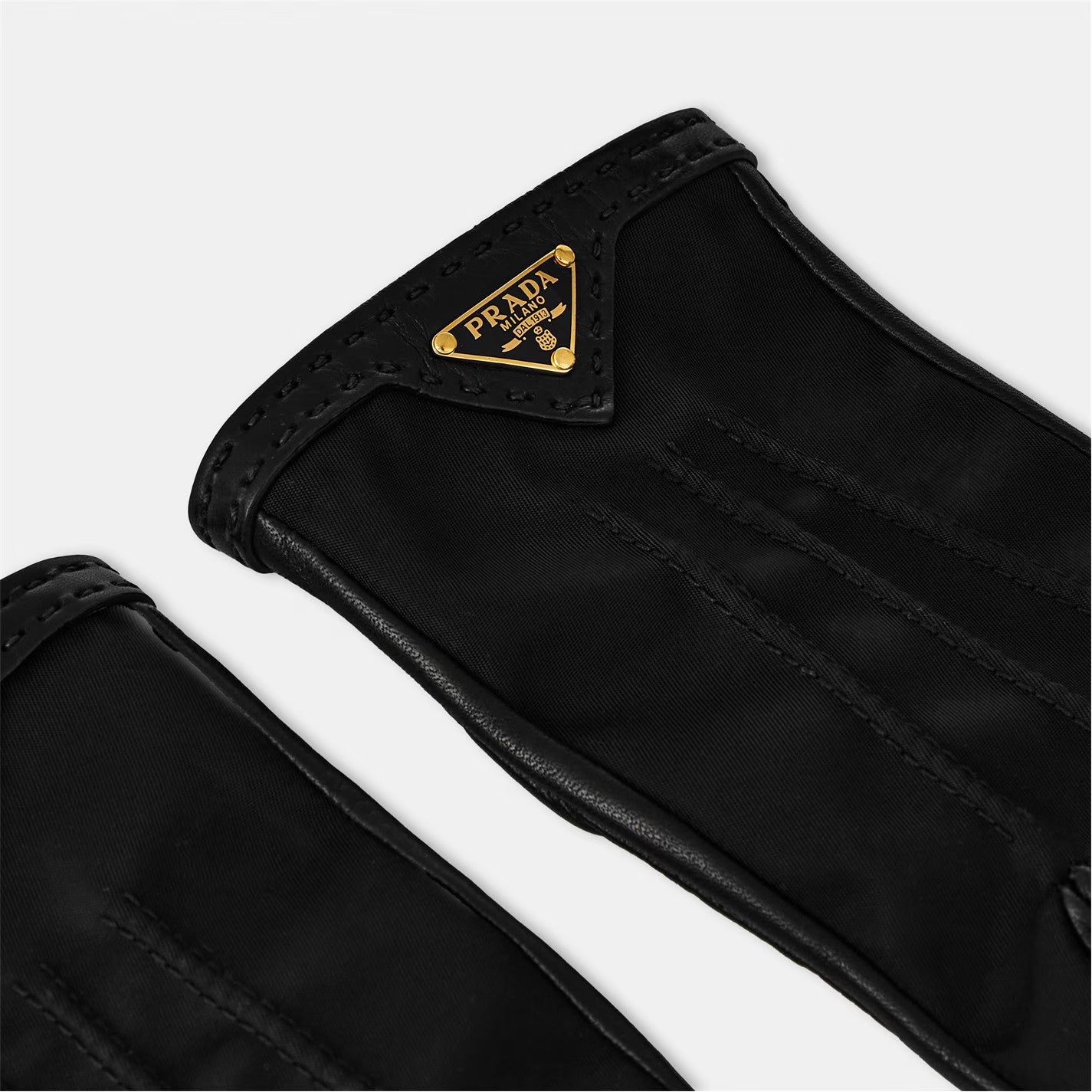 PRADA Triangle Gloves