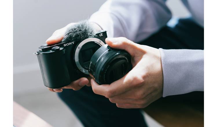 Sony Alpha ZV-E10L Mirrorless Vlog Camera with 16-50mm lens