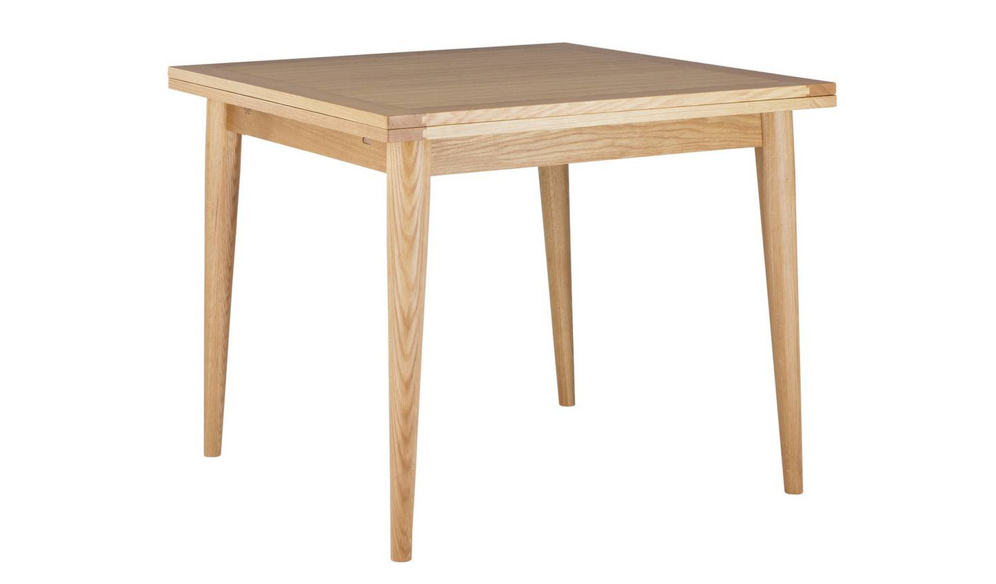 Habitat Lincoln Oak Veneer 4 - 8 Seater Dining Table